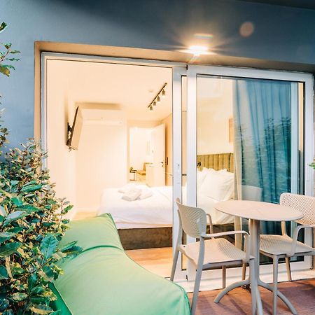 Athesense Suites Aten Exteriör bild