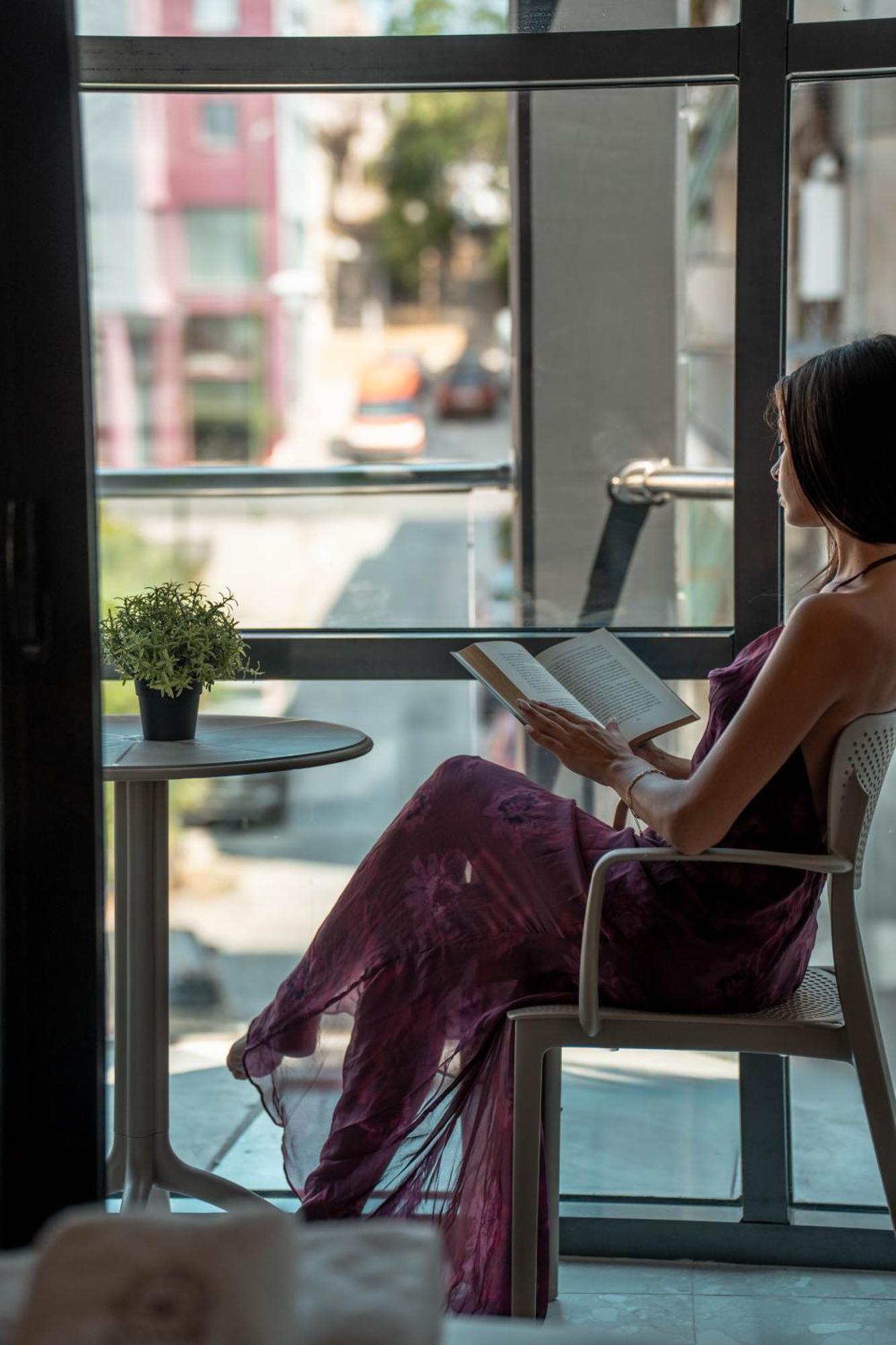 Athesense Suites Aten Exteriör bild